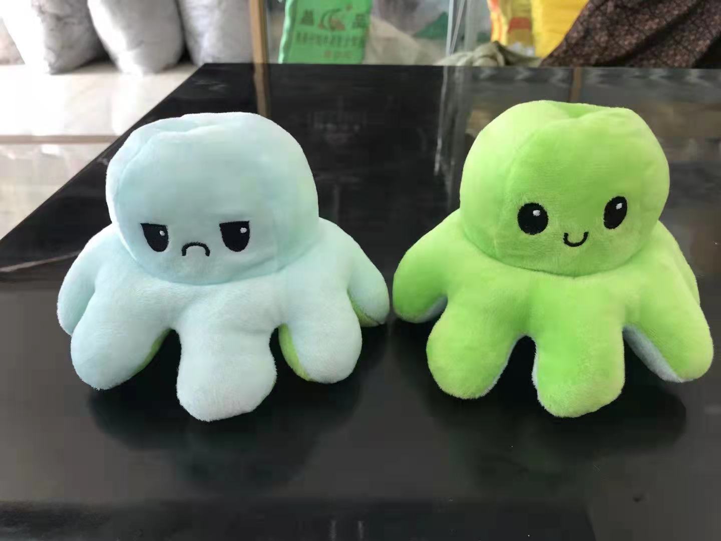 Octopus figurine pendant