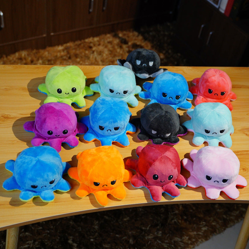 Octopus figurine pendant