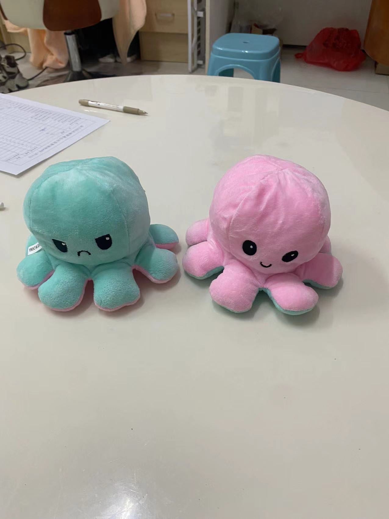 Octopus figurine pendant