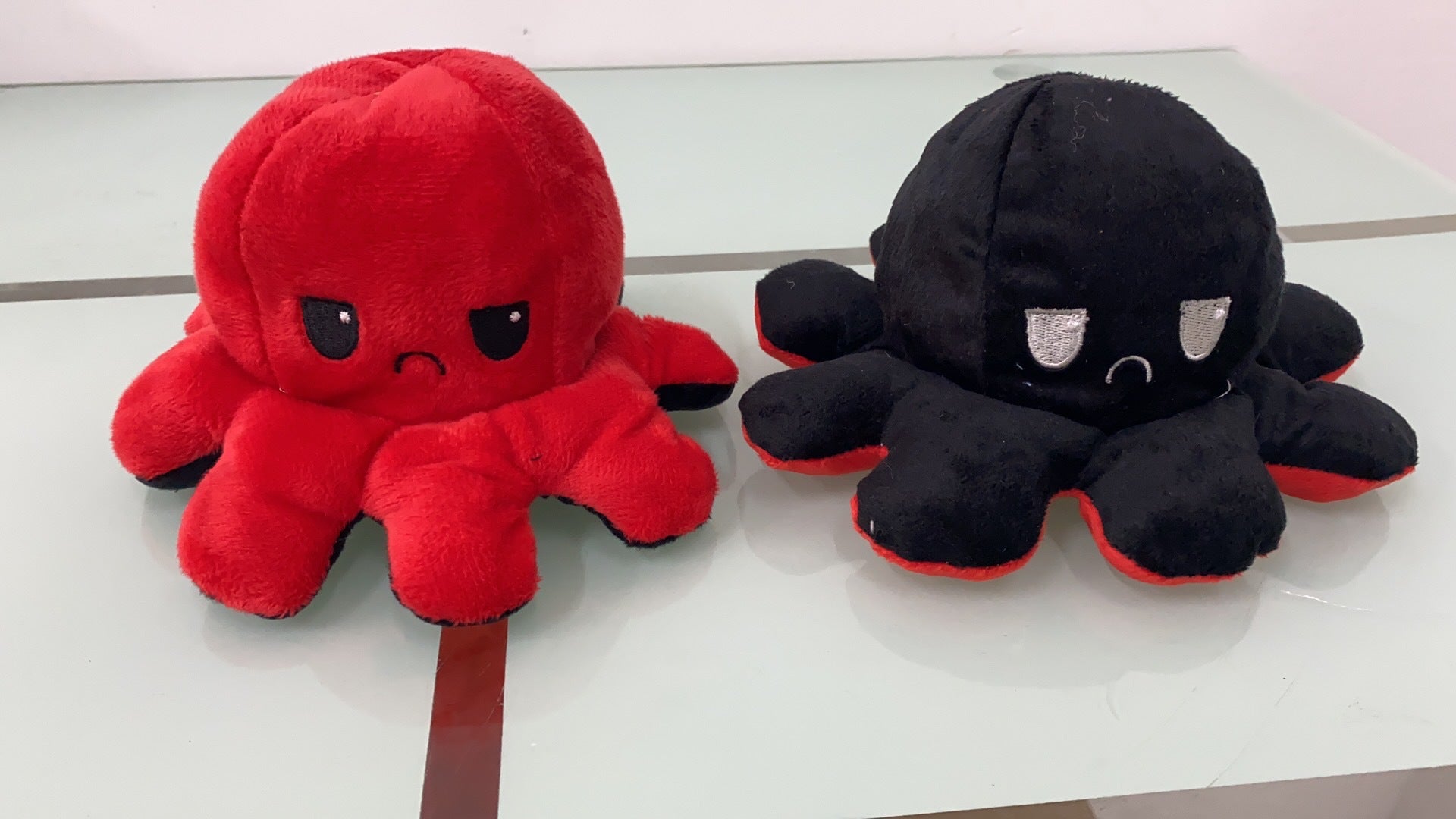 Octopus figurine pendant